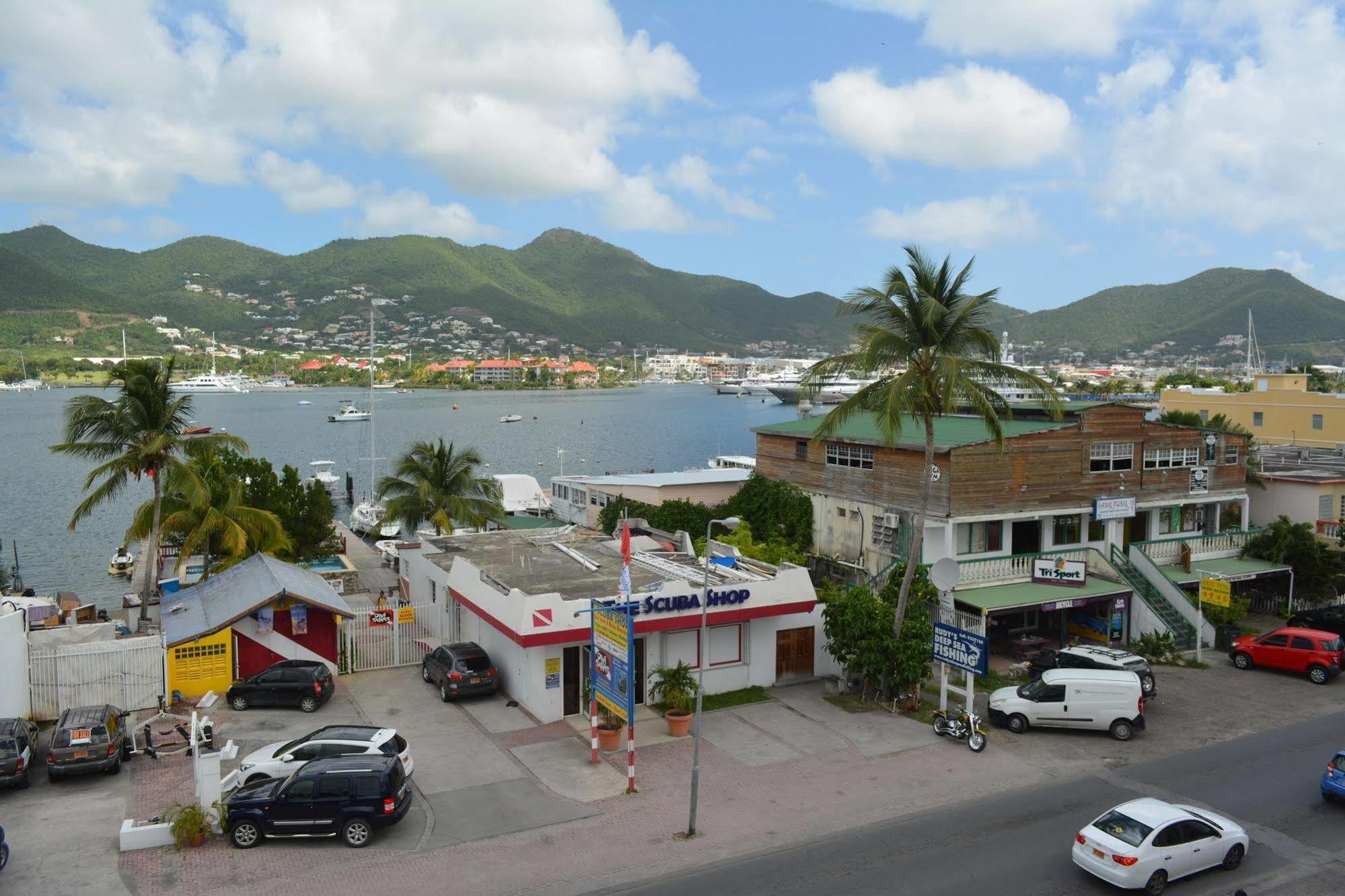 Travel Inn Hotel Simpson Bay Buitenkant foto