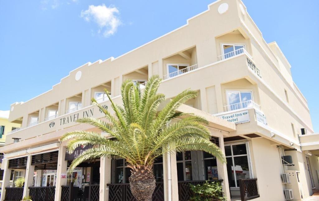 Travel Inn Hotel Simpson Bay Buitenkant foto