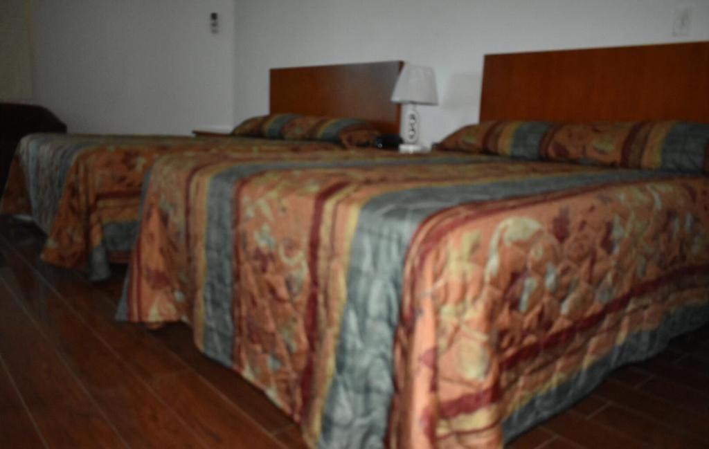 Travel Inn Hotel Simpson Bay Buitenkant foto